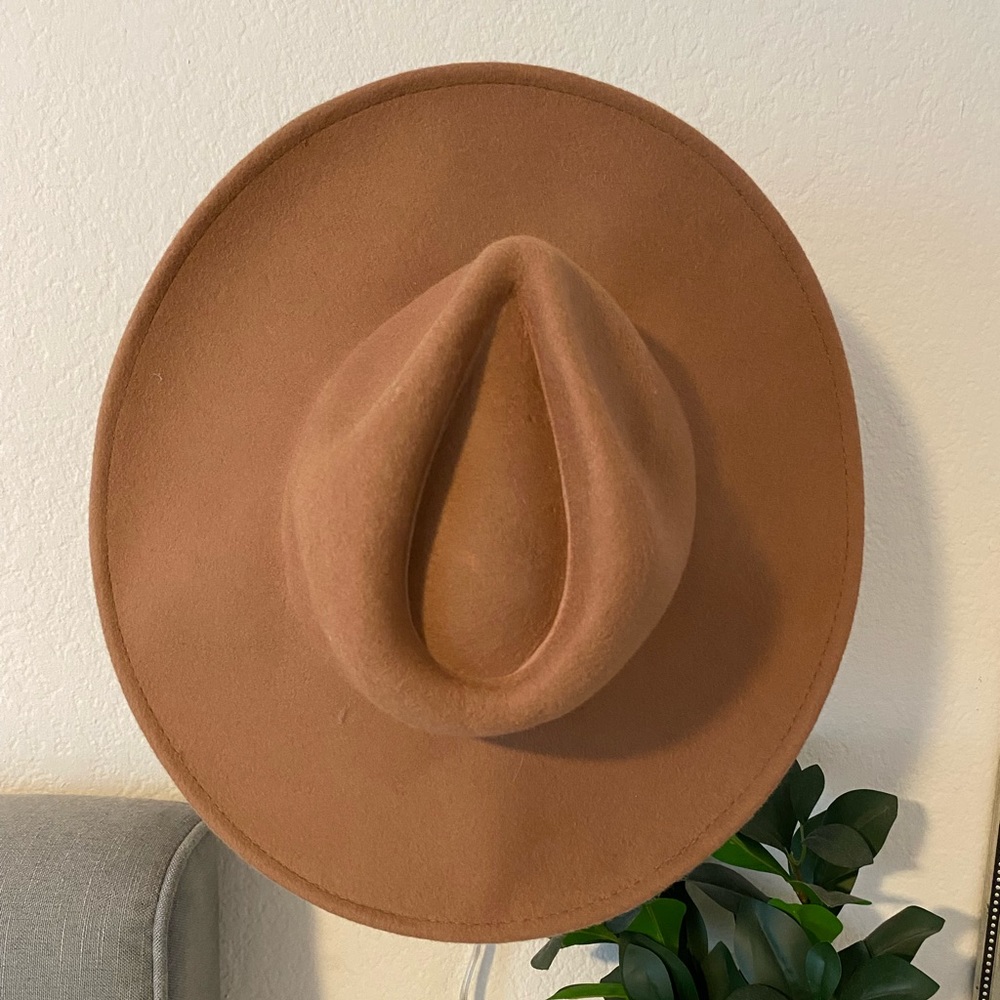 Tan Hat